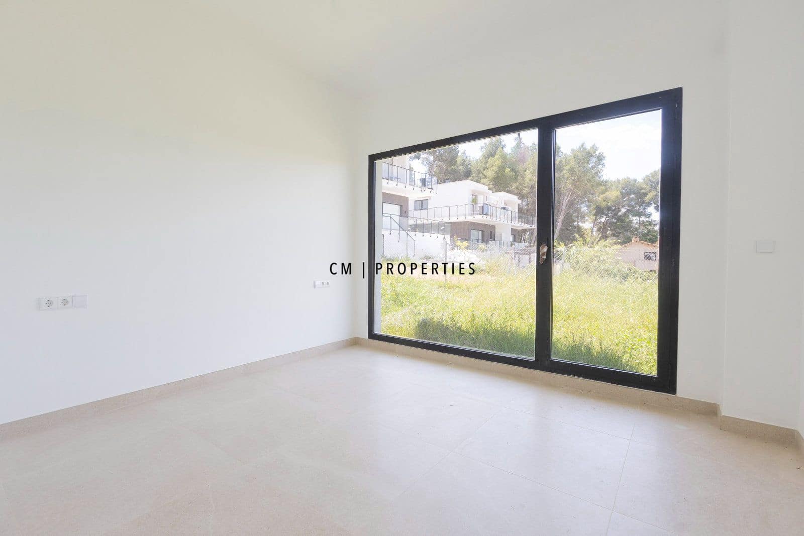 3 bedroom Villa for sale in Chiva - € 483,000 (Ref: 9850499)