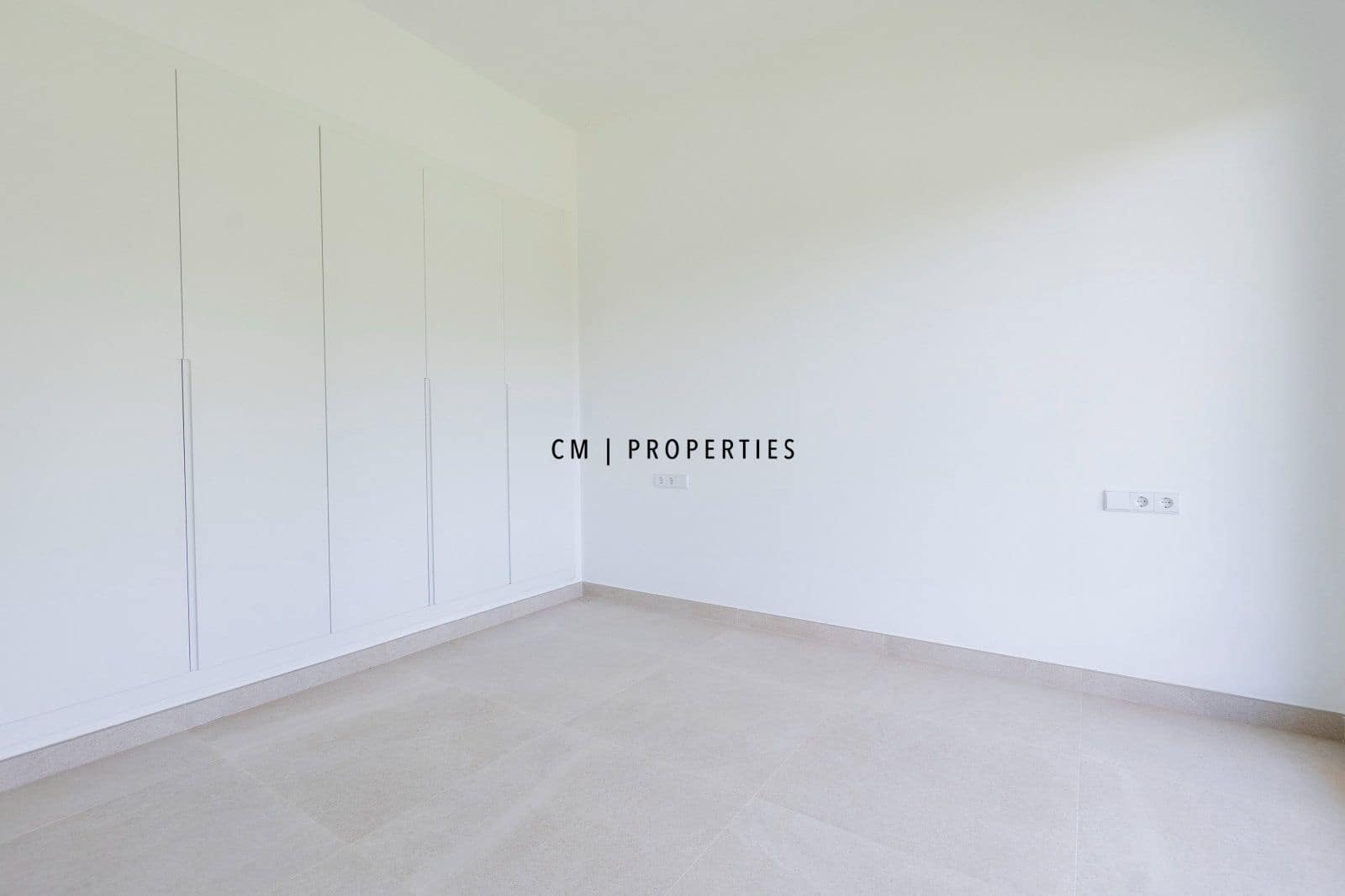 3 bedroom Villa for sale in Chiva - € 483,000 (Ref: 9850499)