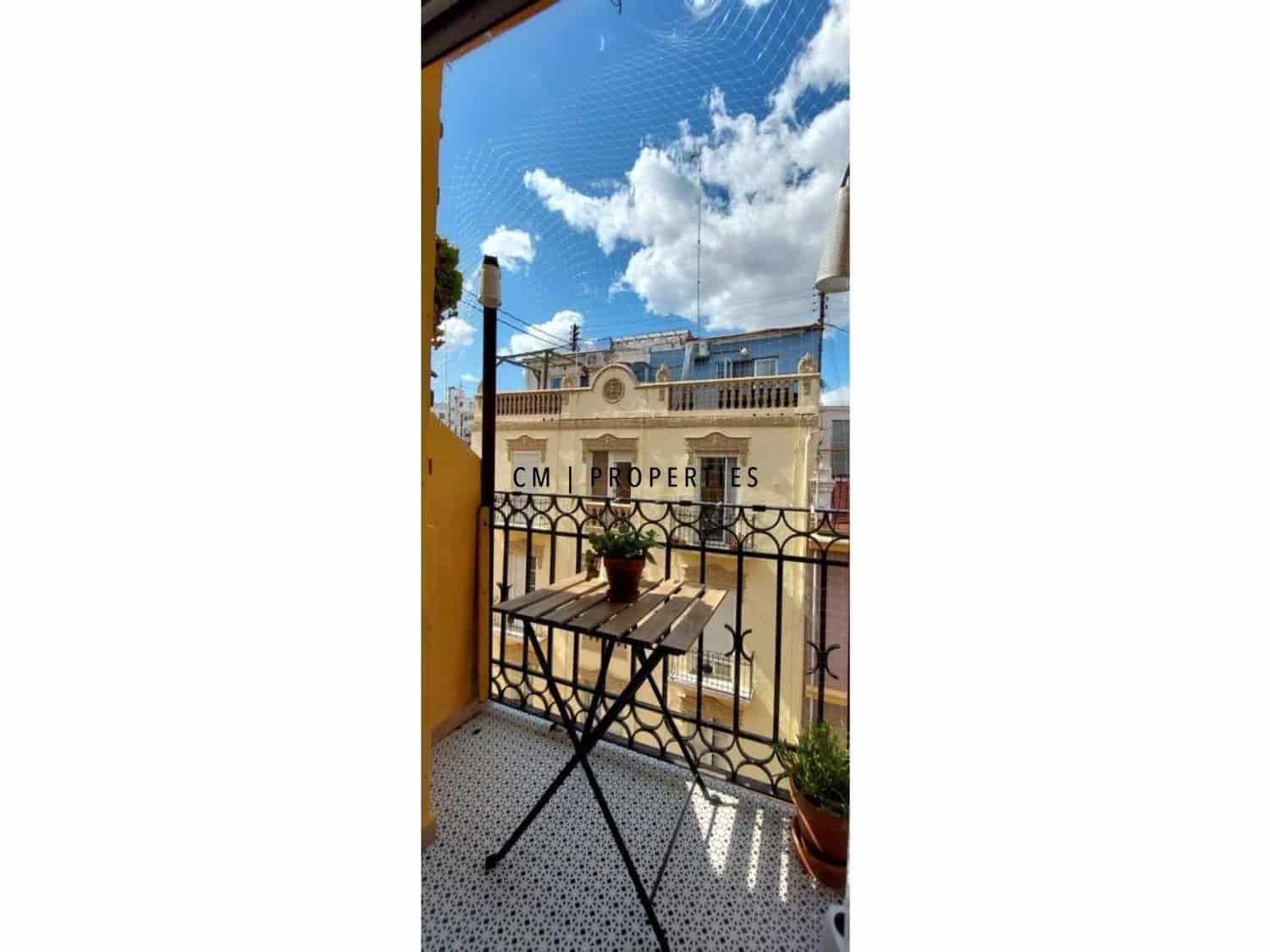1 soveværelse Lejlighed til leje i Valencia by - € 1.300 (Ref: 9854511)