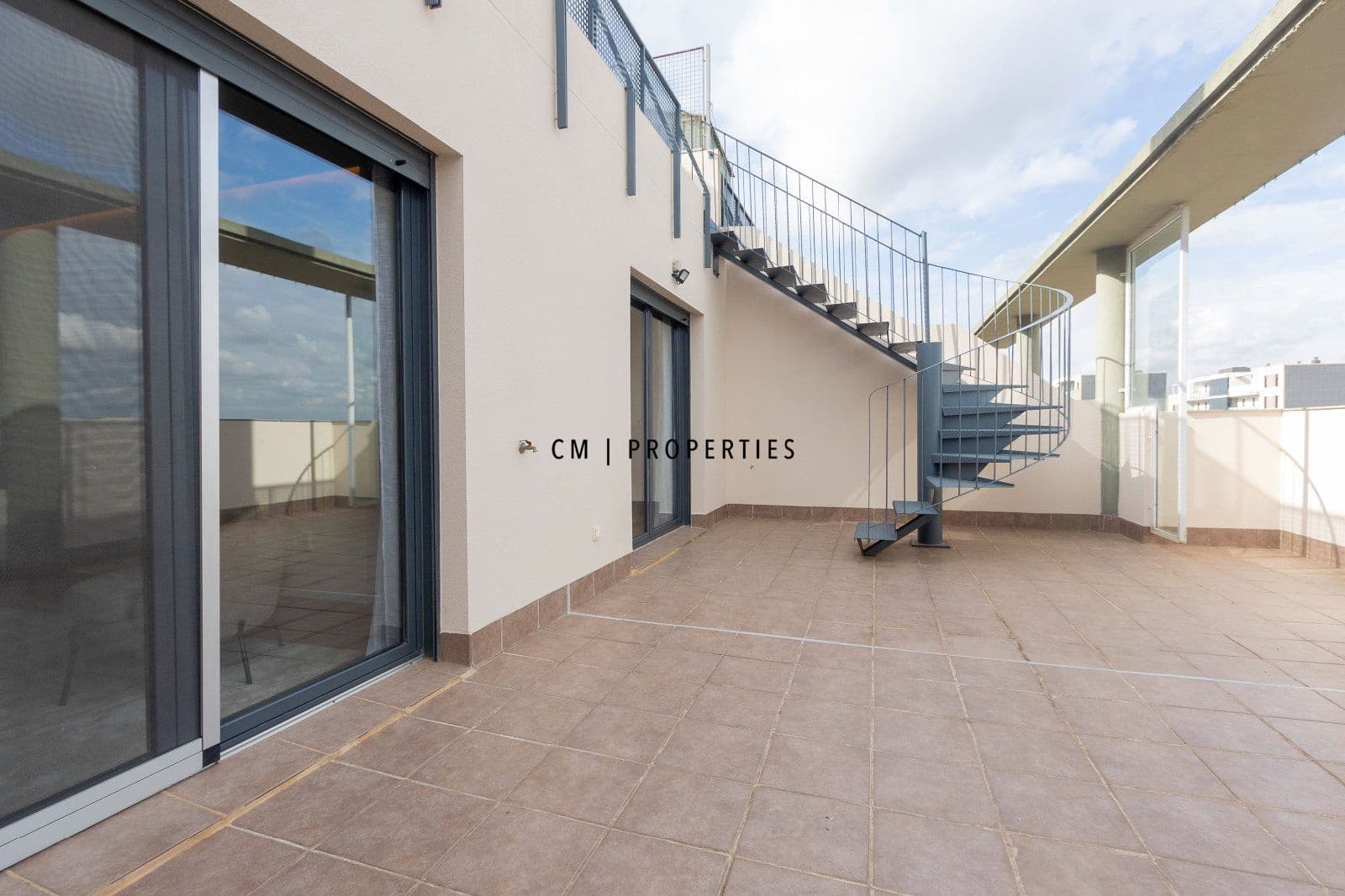 3 bedroom Penthouse for rent in La Pobla de Farnals with pool garage - € 1,300 (Ref: 9854614)