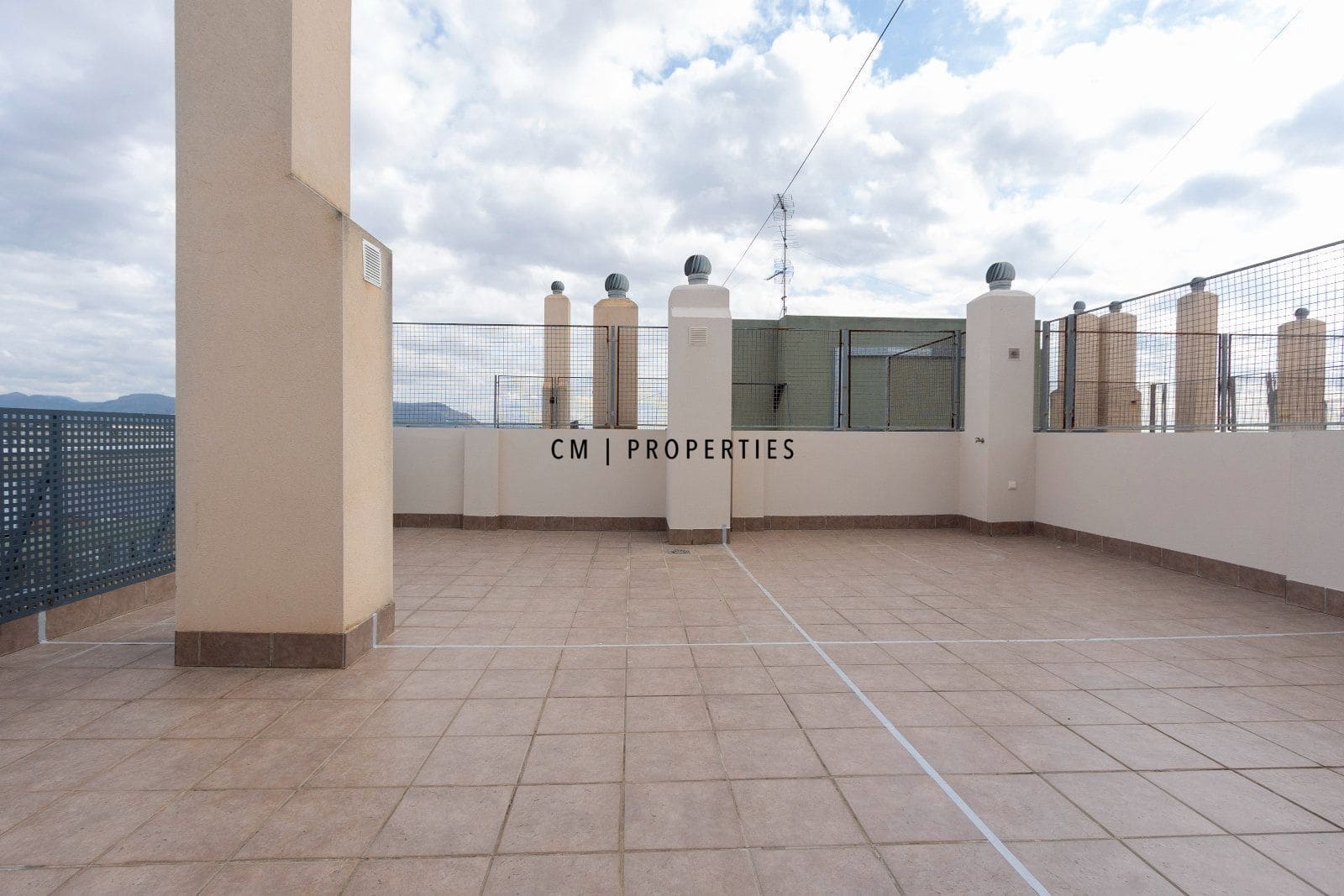 3 bedroom Penthouse for rent in La Pobla de Farnals with pool garage - € 1,300 (Ref: 9854614)