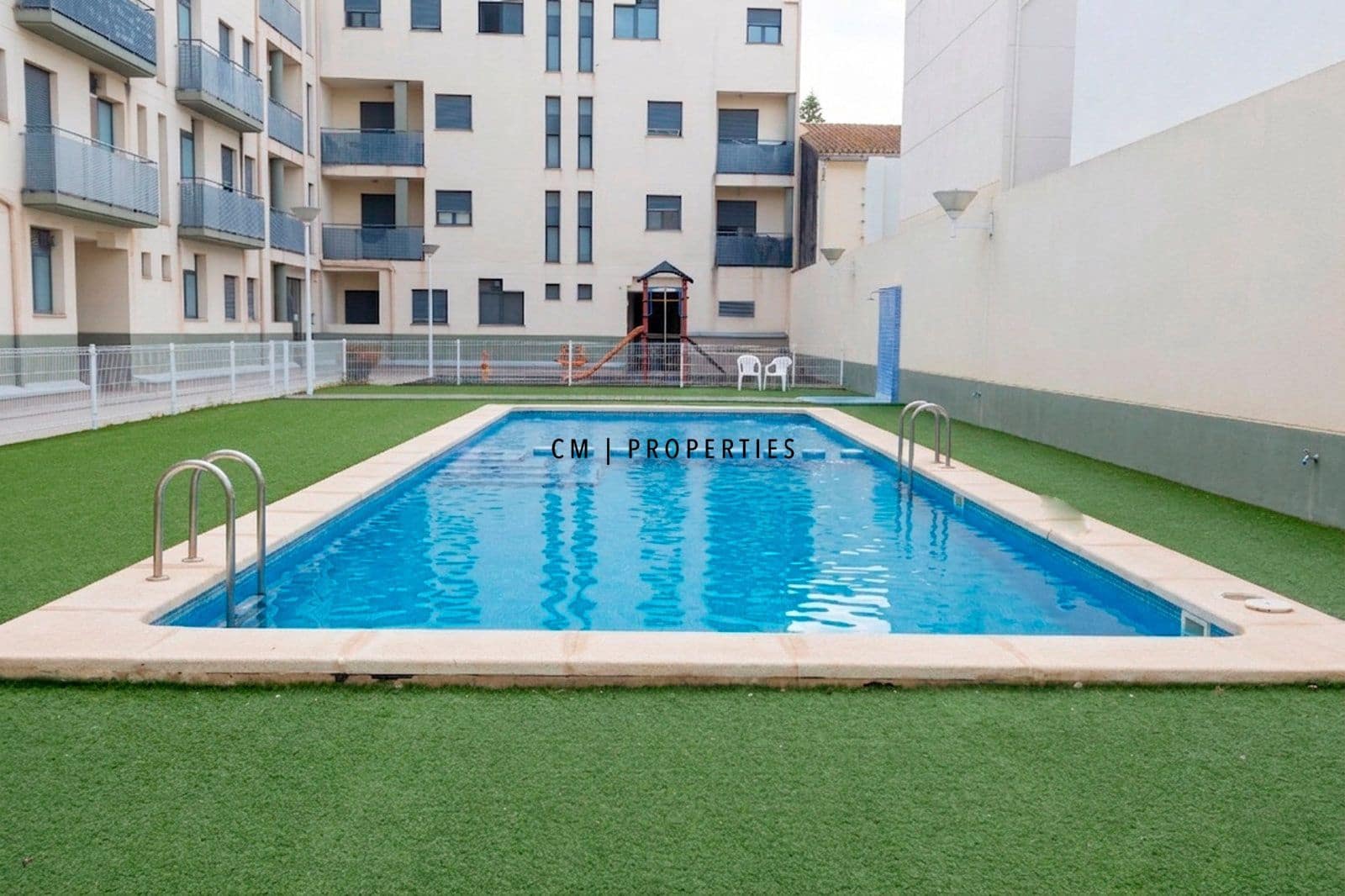 3 bedroom Penthouse for rent in La Pobla de Farnals with pool garage - € 1,300 (Ref: 9854614)