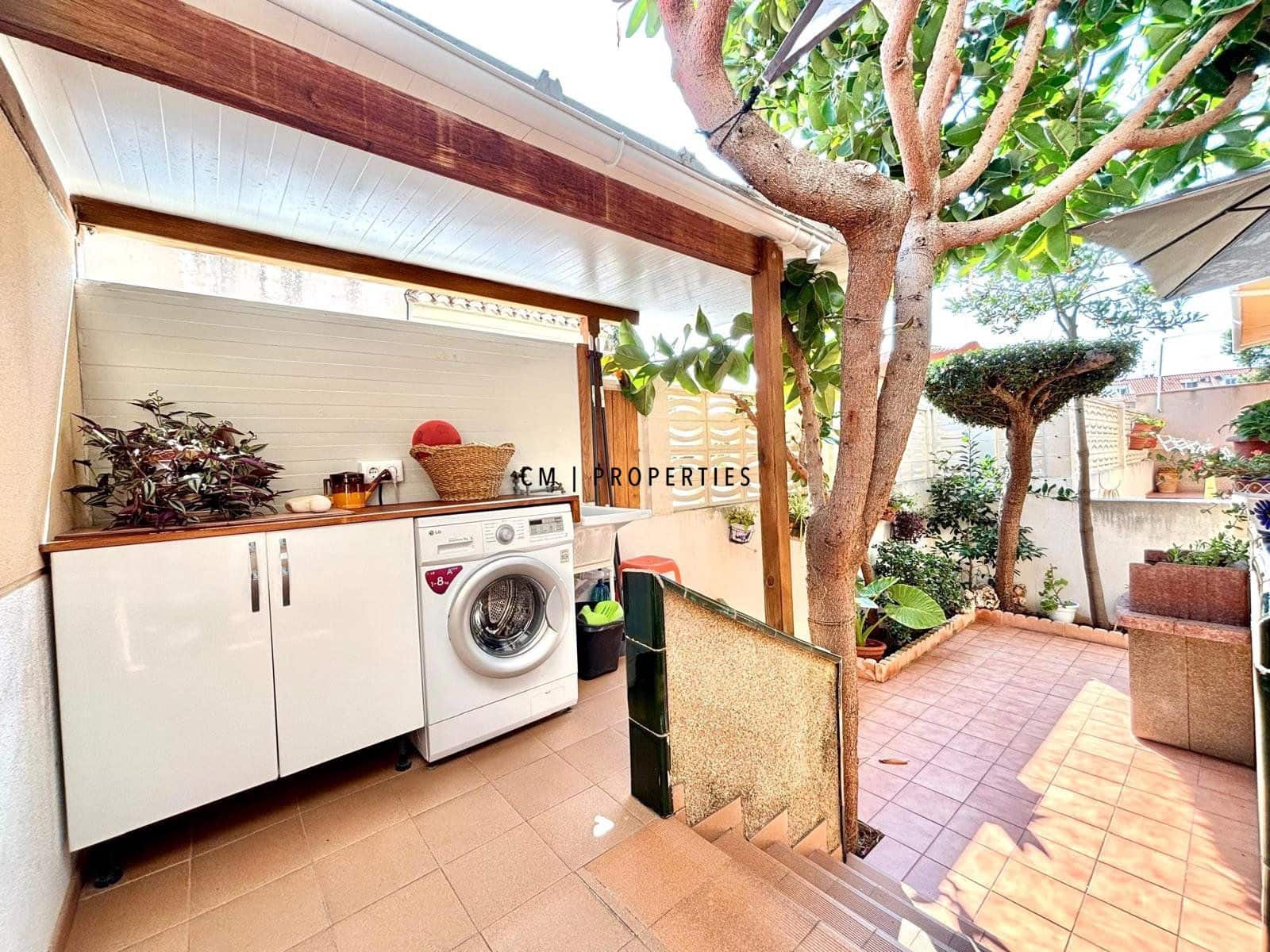 5 bedroom Townhouse for sale in Sagunto / Sagunt - € 350,000 (Ref: 9855933)