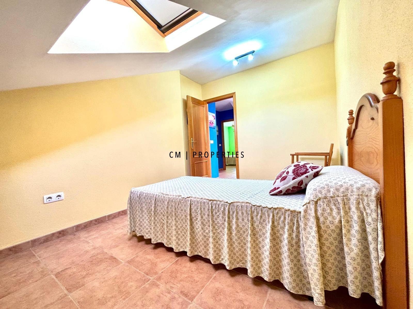 5 bedroom Townhouse for sale in Sagunto / Sagunt - € 350,000 (Ref: 9855933)