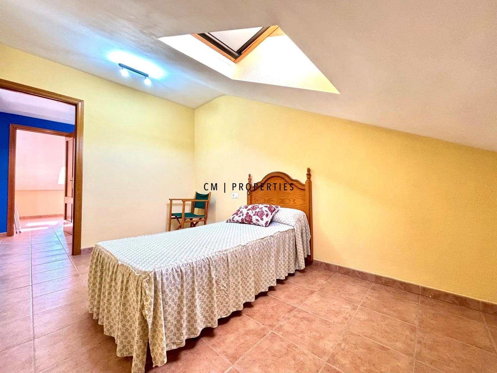 5 bedroom Townhouse for sale in Sagunto / Sagunt - € 350,000 (Ref: 9855933)