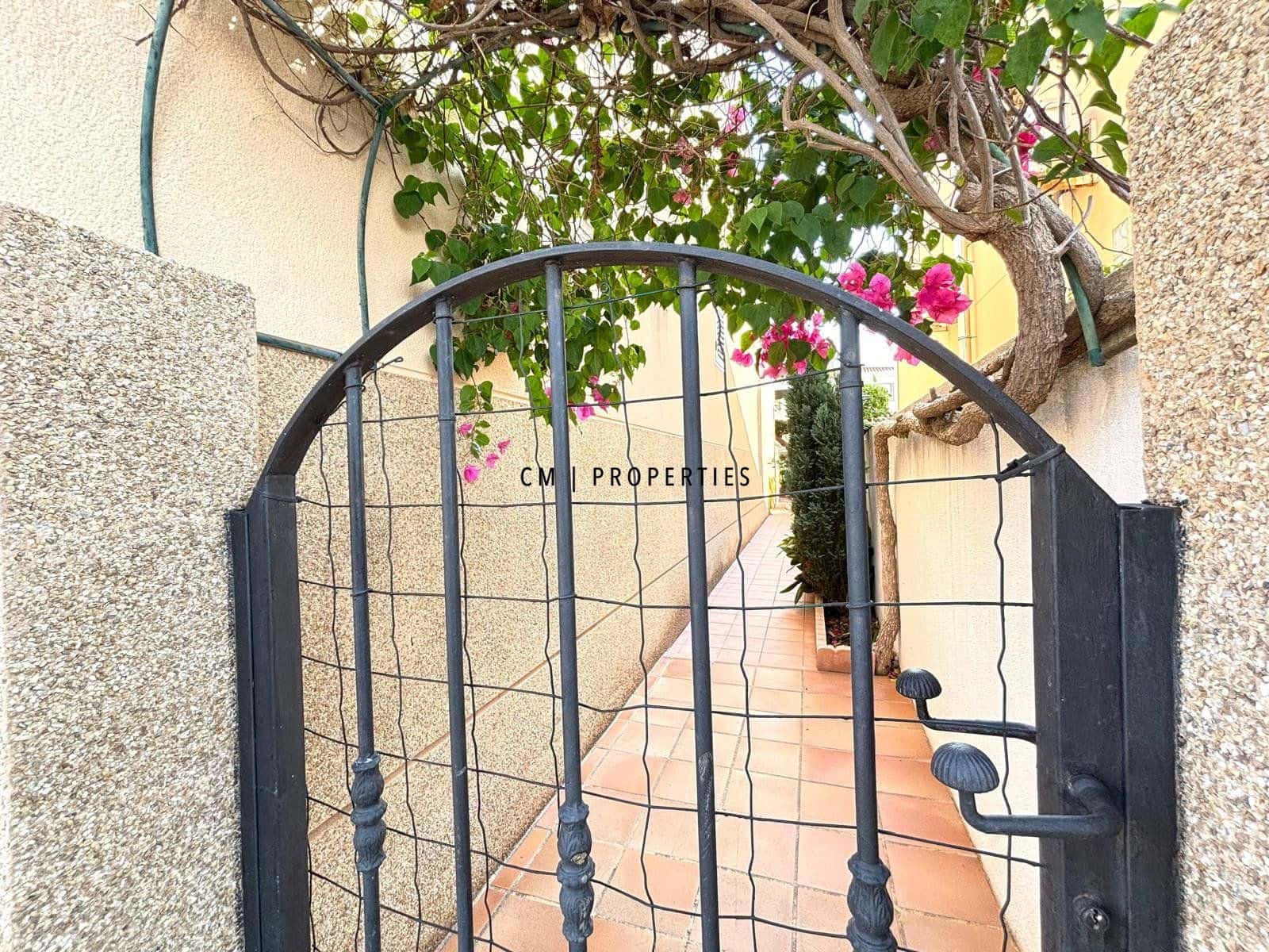 5 bedroom Townhouse for sale in Sagunto / Sagunt - € 350,000 (Ref: 9855933)