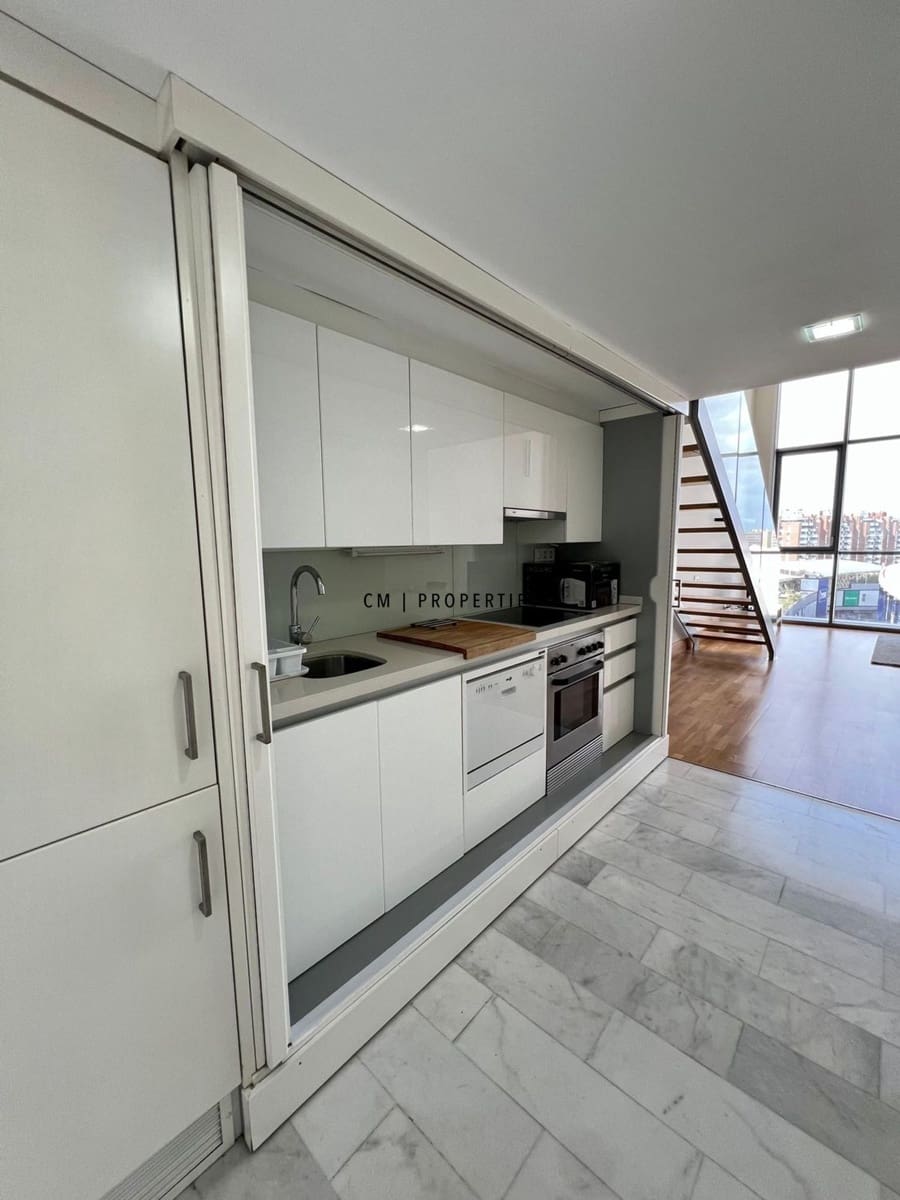 Piso de 1 habitación en València ciudad en alquiler con garaje - 1.200 € (Ref: 9858637)