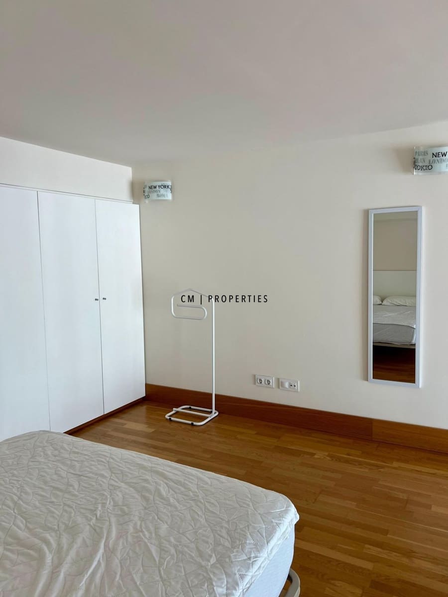 Piso de 1 habitación en València ciudad en alquiler con garaje - 1.200 € (Ref: 9858637)