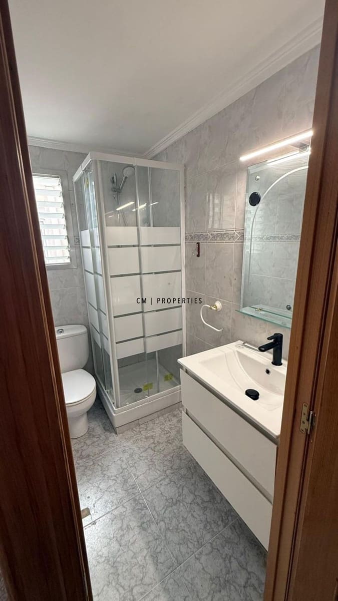 Piso de 3 habitaciones en València ciudad en alquiler - 1.350 € (Ref: 9858638)