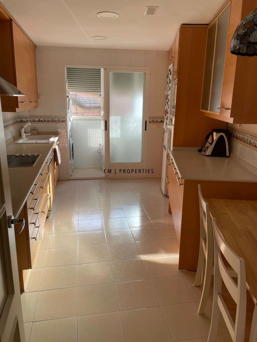 3 soveværelse Lejlighed til leje i Valencia by med garage - € 2.300 (Ref: 9858867)