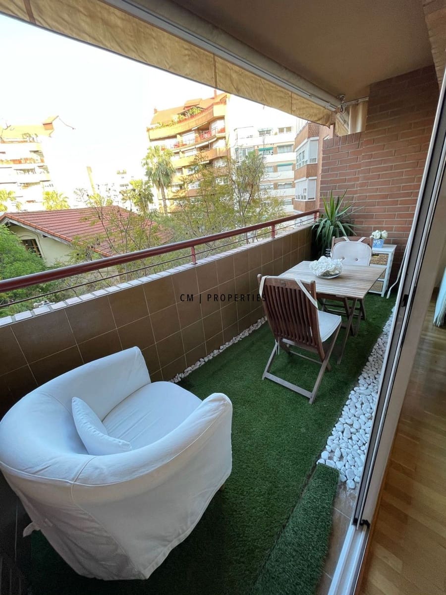 3 soveværelse Lejlighed til leje i Valencia by med garage - € 2.300 (Ref: 9858867)