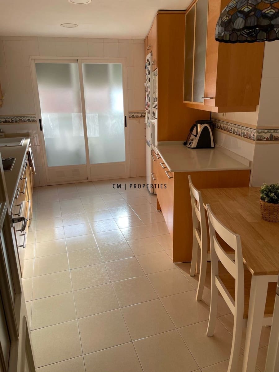 3 soveværelse Lejlighed til leje i Valencia by med garage - € 2.300 (Ref: 9858867)