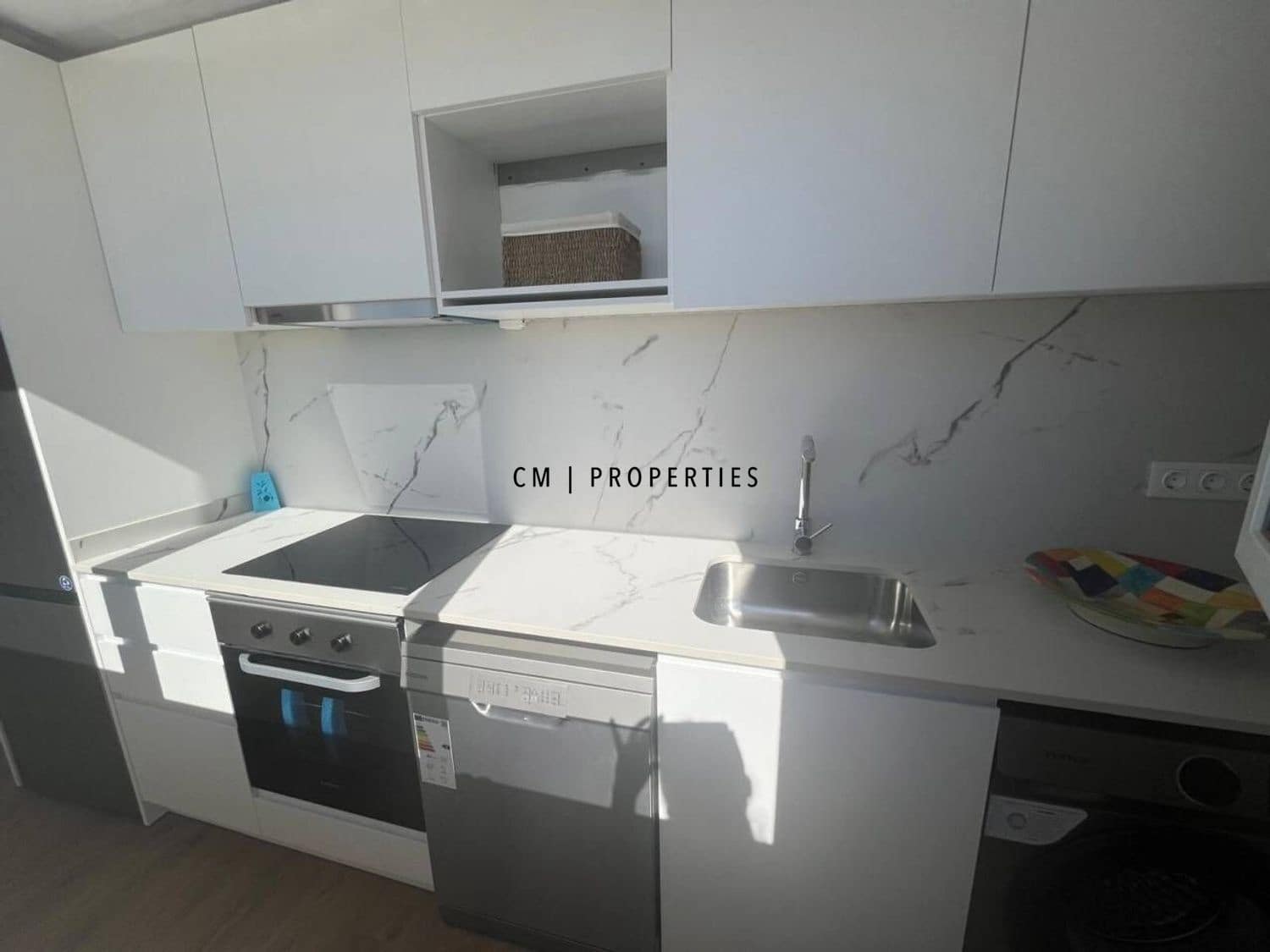 2 sypialnia Penthouse do wynajęcia w Miasto Walencja z basenem - 1 500 € (Ref: 9858923)