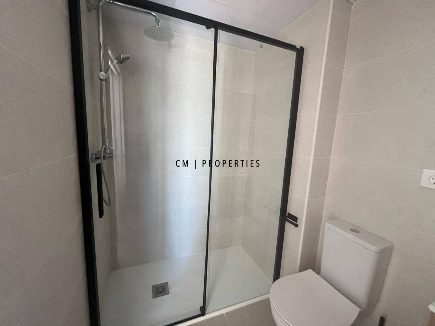 2 sypialnia Penthouse do wynajęcia w Miasto Walencja z basenem - 1 500 € (Ref: 9858923)