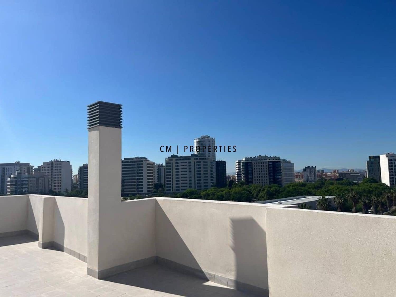 2 sypialnia Penthouse do wynajęcia w Miasto Walencja z basenem - 1 500 € (Ref: 9858923)
