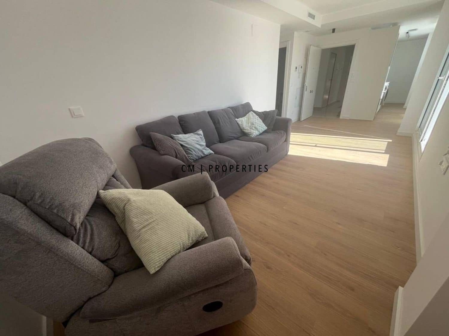 2 sypialnia Penthouse do wynajęcia w Miasto Walencja z basenem - 1 500 € (Ref: 9858923)