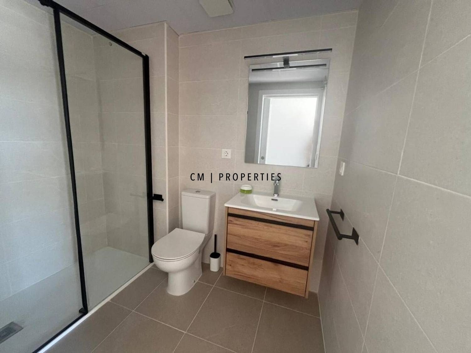 2 sypialnia Penthouse do wynajęcia w Miasto Walencja z basenem - 1 500 € (Ref: 9858923)