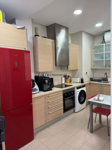 2 sovrum Lägenhet att hyra i Ciutat Vella, Valencia stad med garage - 1 300 € (Ref: 9860822)