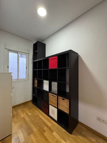 2 sovrum Lägenhet att hyra i Ciutat Vella, Valencia stad med garage - 1 300 € (Ref: 9860822)