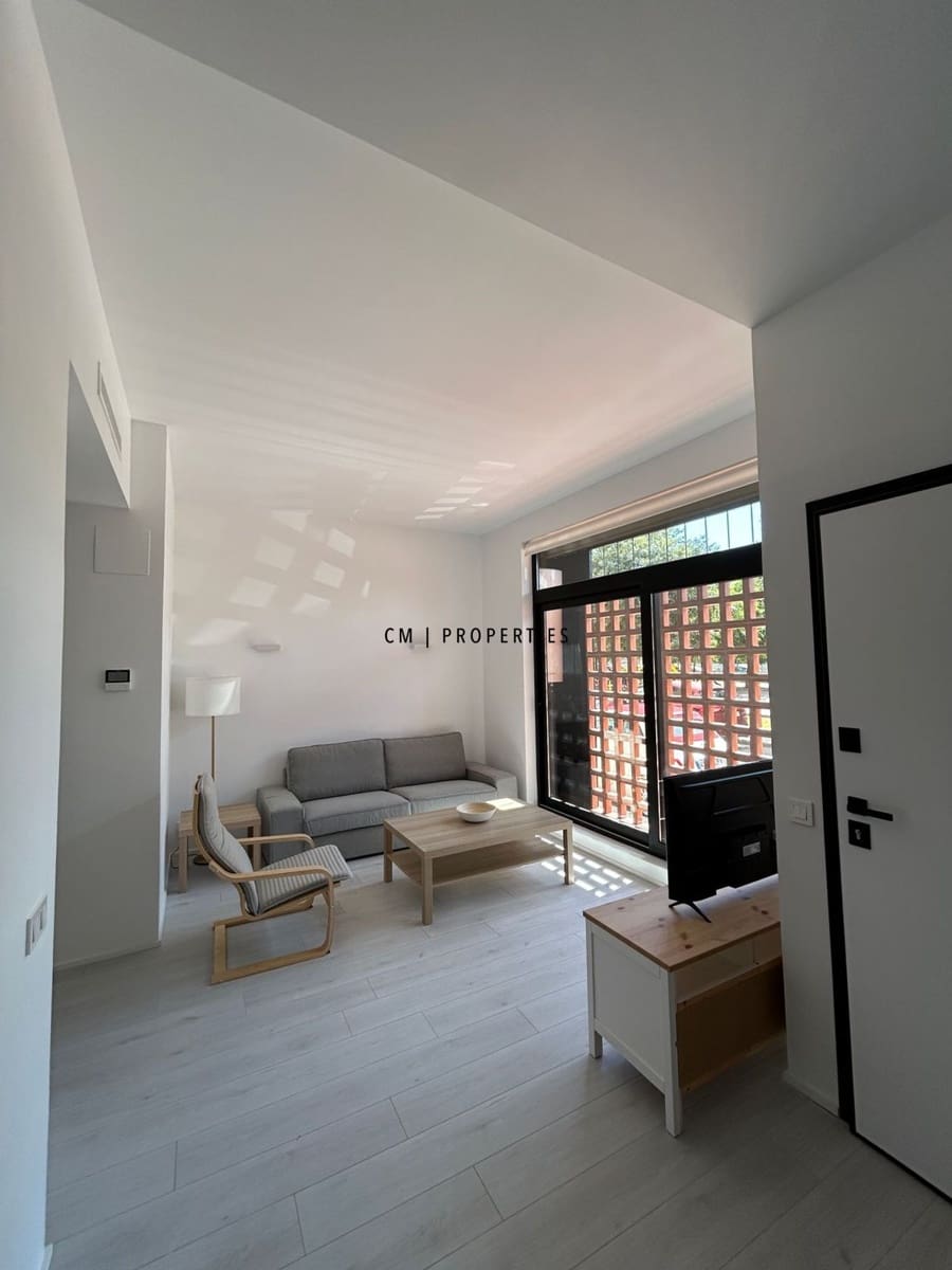 2 camera da letto Attico da affittare in Moncada con garage - 1.100 € (Rif: 9860991)