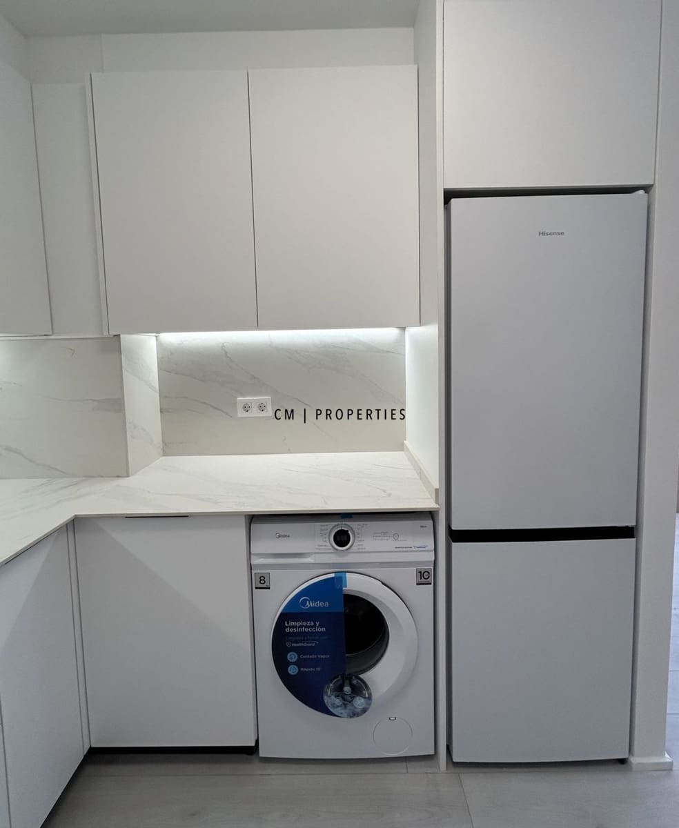 2 camera da letto Attico da affittare in Moncada con garage - 1.100 € (Rif: 9860991)