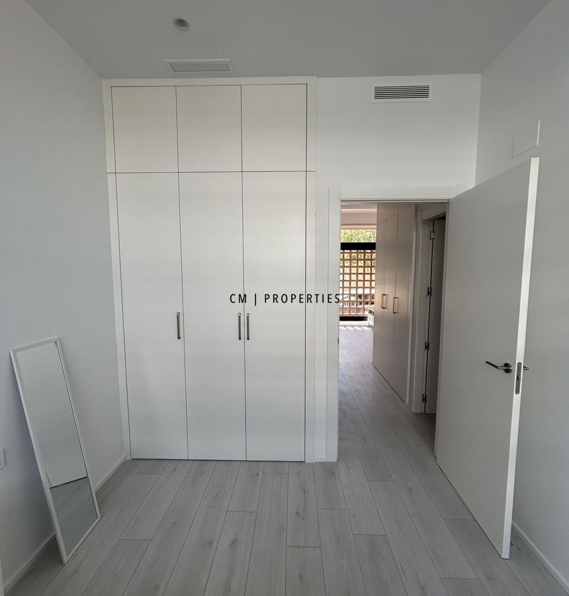 2 camera da letto Attico da affittare in Moncada con garage - 1.100 € (Rif: 9860991)