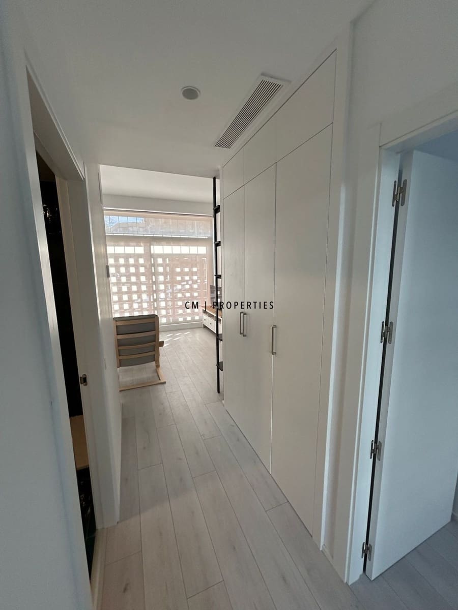 2 camera da letto Attico da affittare in Moncada con garage - 1.100 € (Rif: 9860991)
