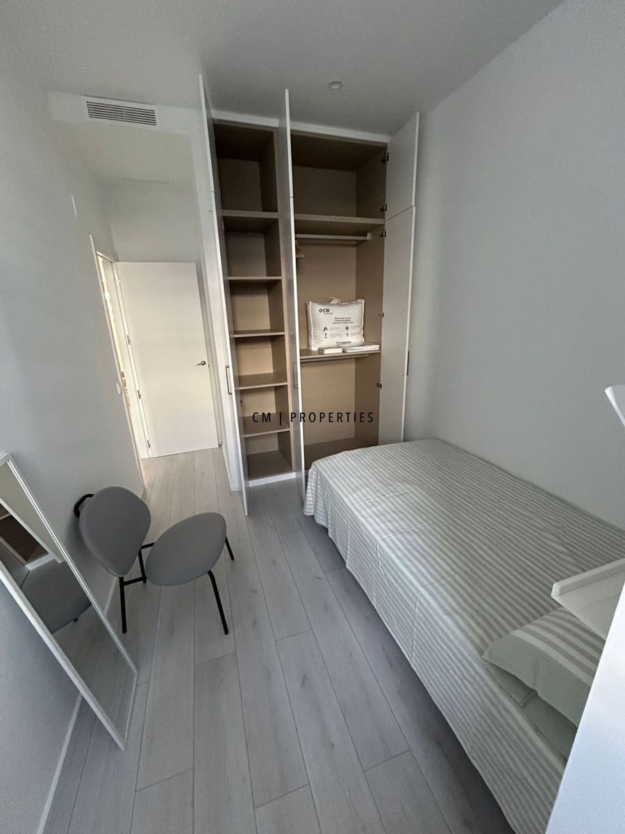2 camera da letto Attico da affittare in Moncada con garage - 1.100 € (Rif: 9860991)