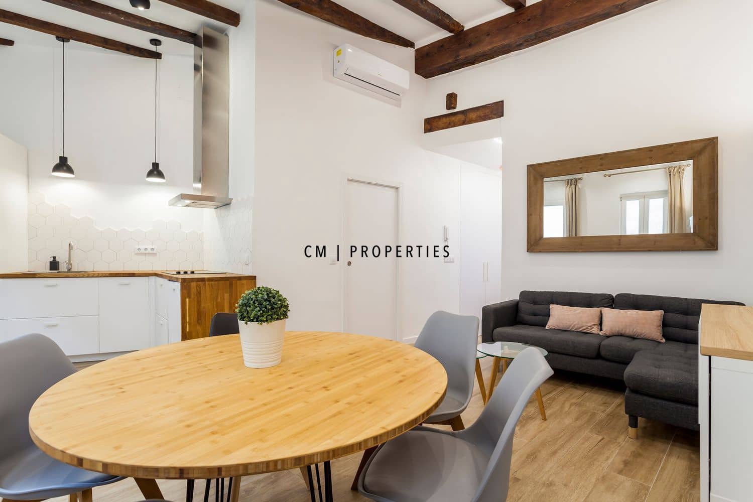 2 bedroom Flat for rent in Valencia city - € 1,840 (Ref: 9862181)