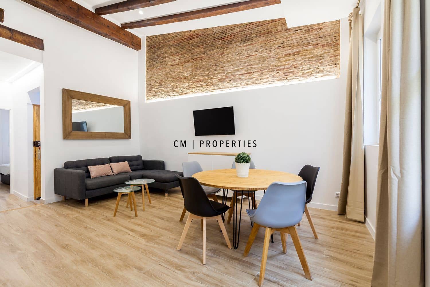 2 bedroom Flat for rent in Valencia city - € 1,840 (Ref: 9862181)