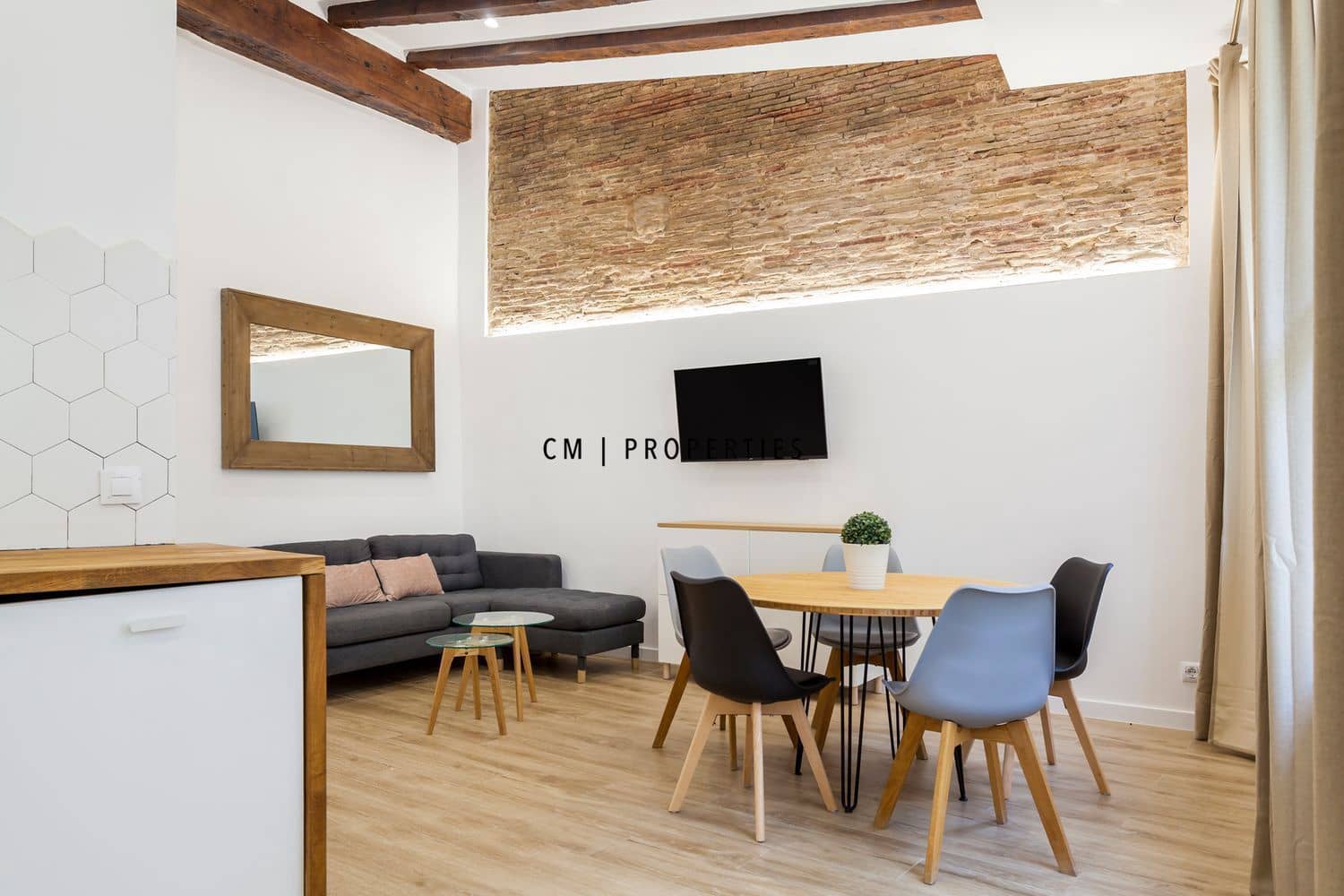 2 bedroom Flat for rent in Valencia city - € 1,840 (Ref: 9862181)