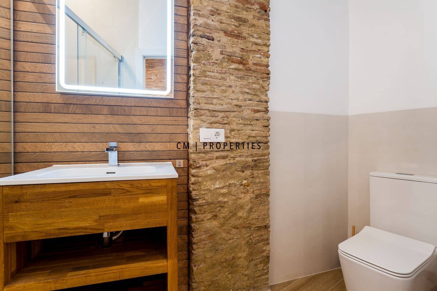 2 bedroom Flat for rent in Valencia city - € 1,840 (Ref: 9862181)