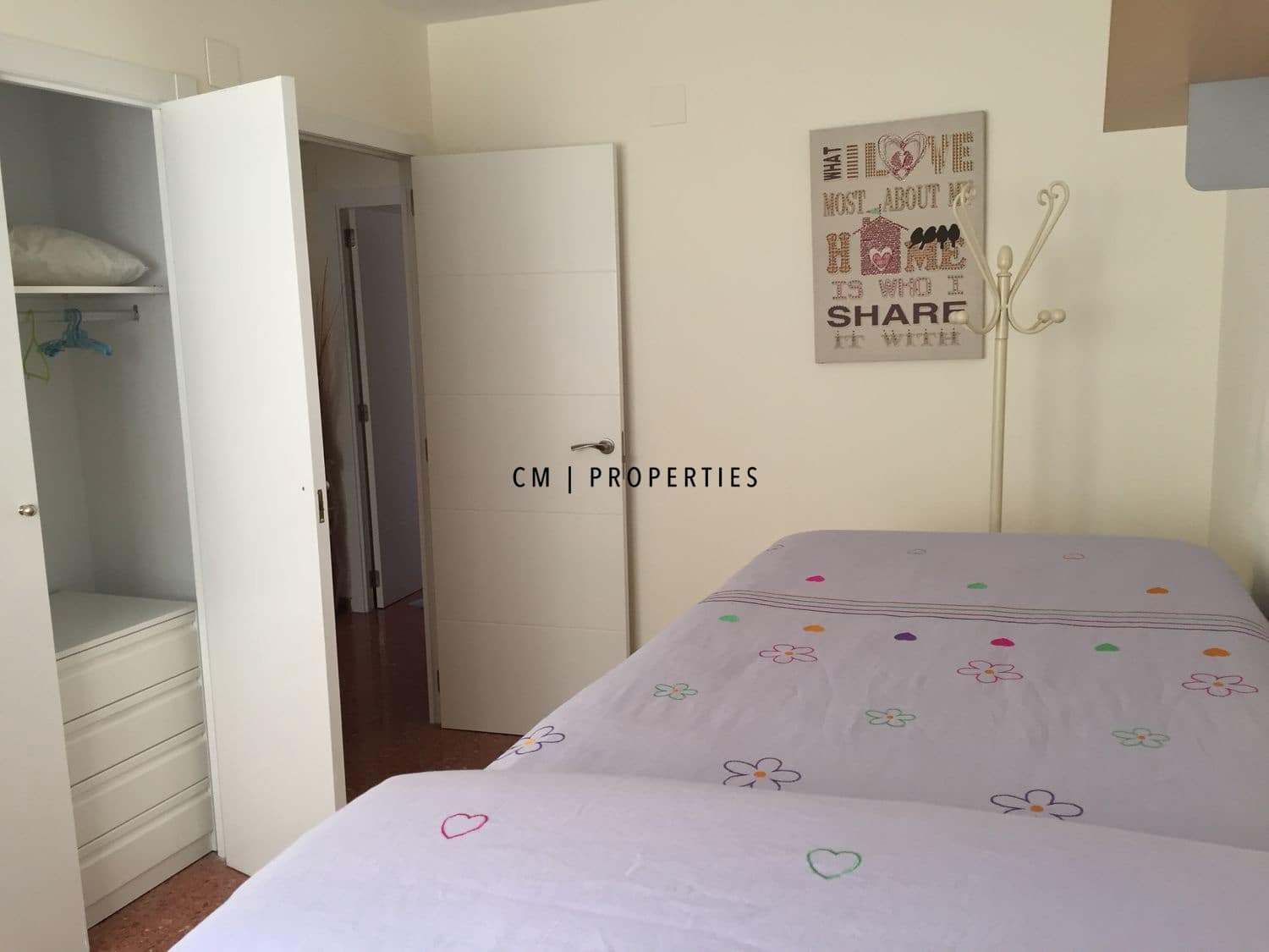 4 bedroom Flat for rent in Valencia city - € 1,950 (Ref: 9863718)