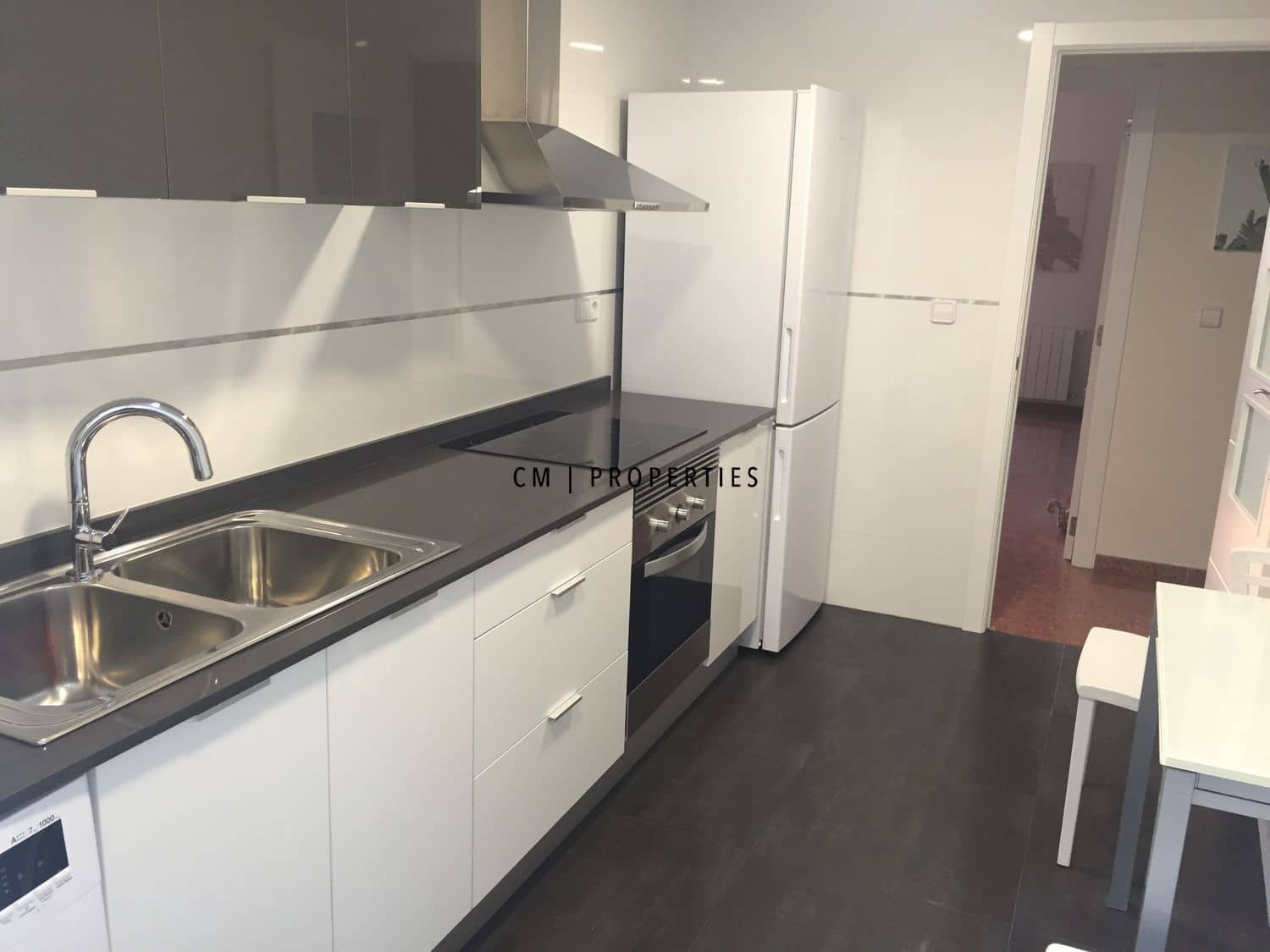 4 bedroom Flat for rent in Valencia city - € 1,950 (Ref: 9863718)