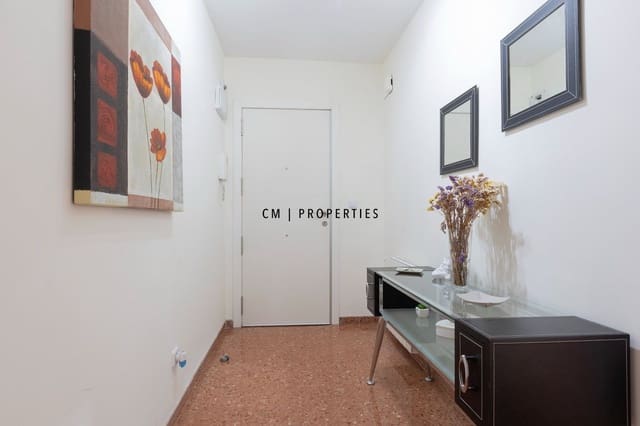 Piso de 4 habitaciones en Jesus, València ciudad en alquiler - 1.800 € (Ref: 9863718)