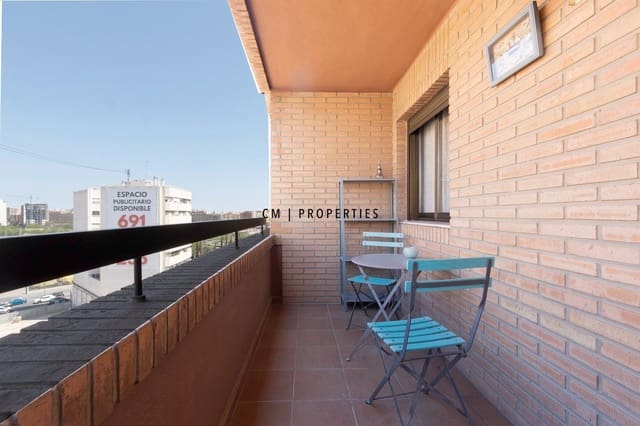 Piso de 4 habitaciones en Jesus, València ciudad en alquiler - 1.800 € (Ref: 9863718)