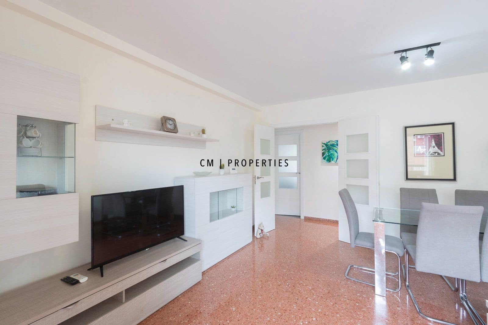 4 soverom Leilighet til leie i Valencia by - € 1 800 (Ref: 9863718)