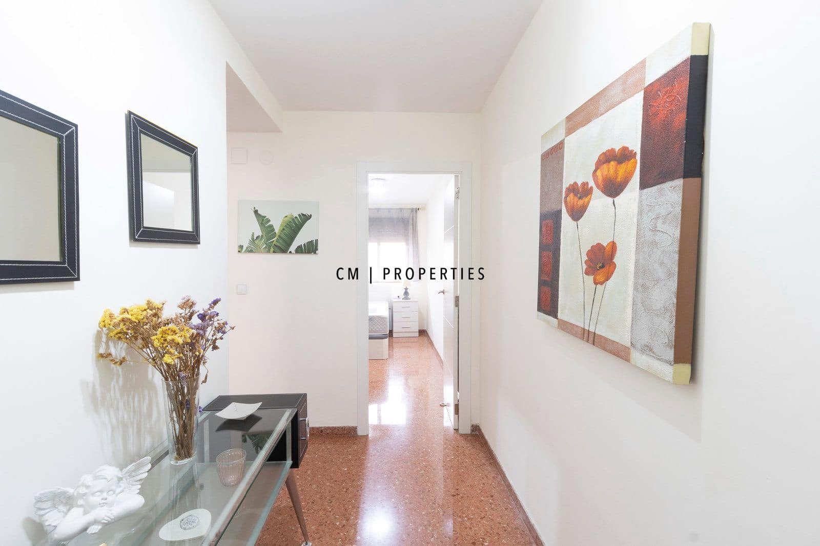 4 soverom Leilighet til leie i Valencia by - € 1 800 (Ref: 9863718)