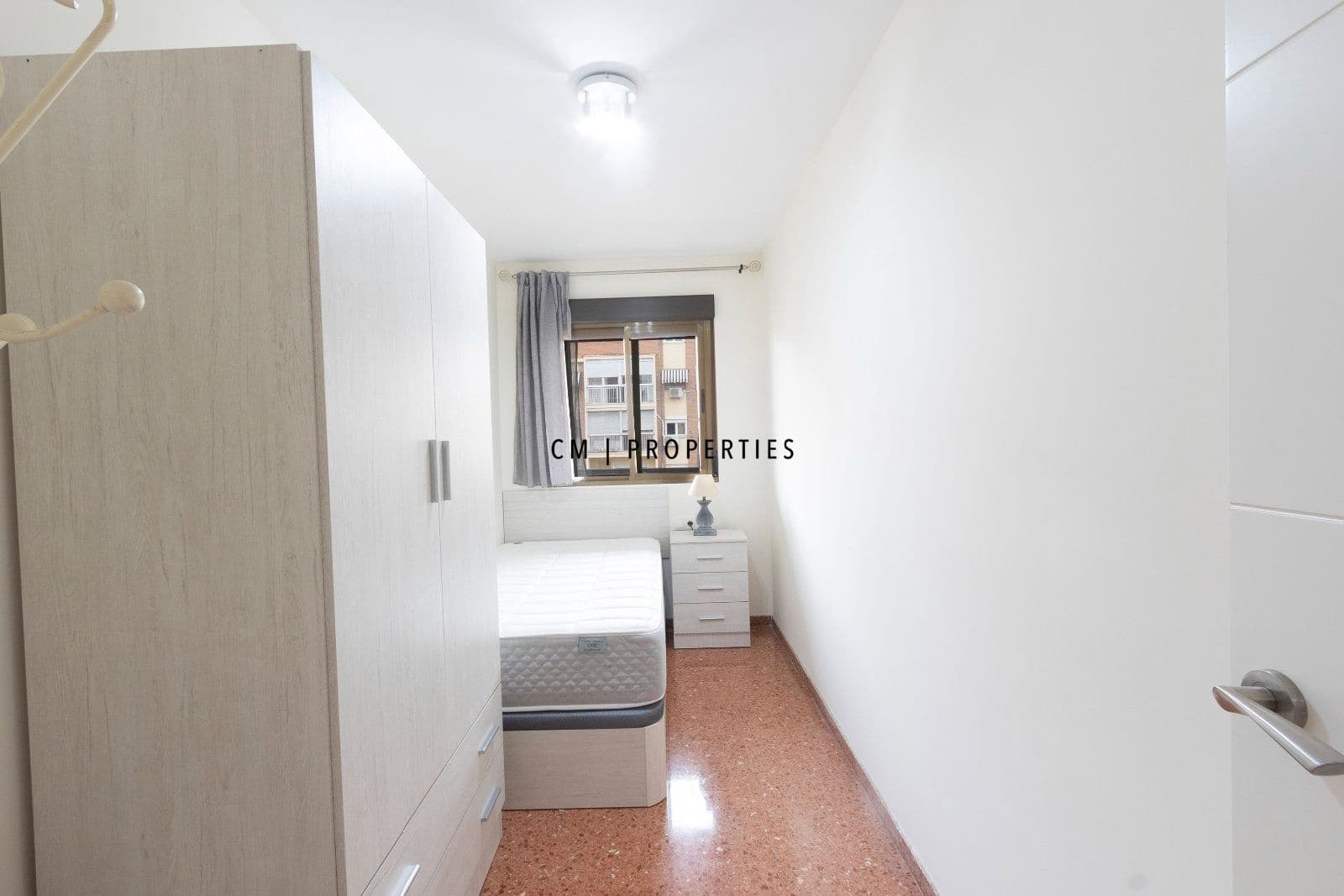 4 soverom Leilighet til leie i Valencia by - € 1 800 (Ref: 9863718)