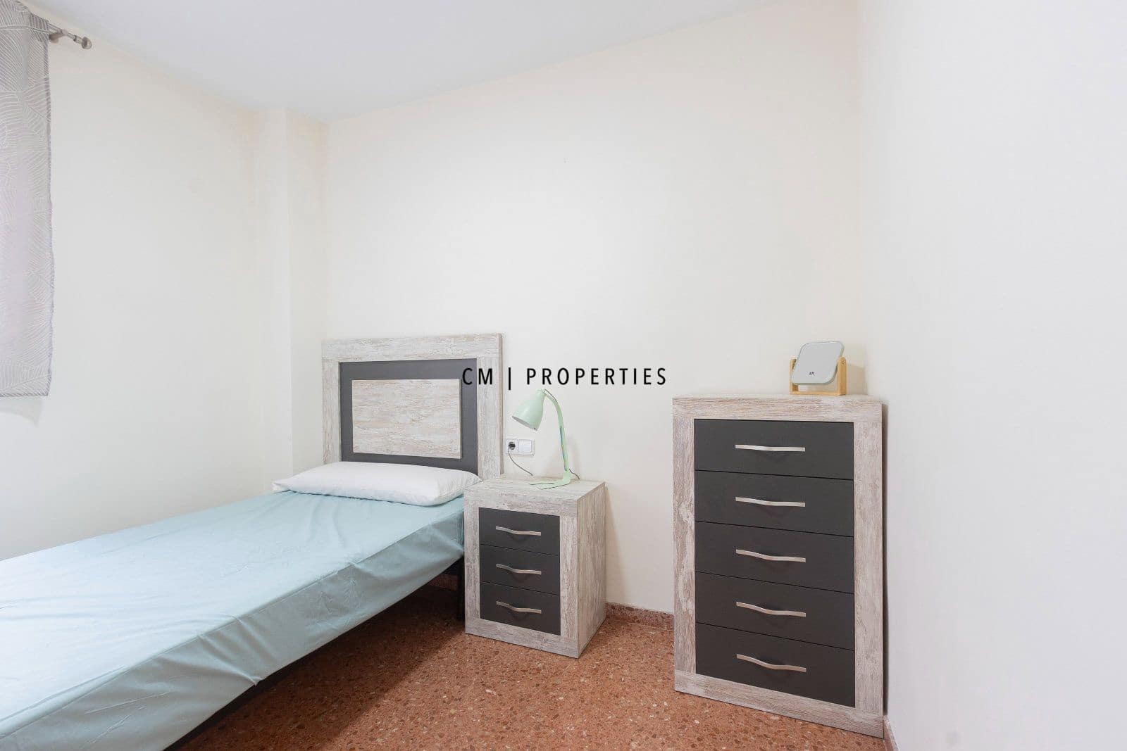 4 soverom Leilighet til leie i Valencia by - € 1 800 (Ref: 9863718)
