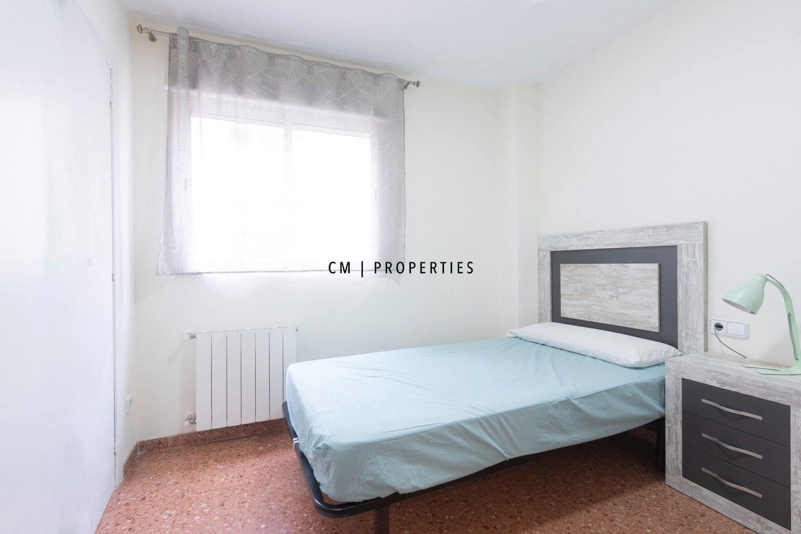 4 soverom Leilighet til leie i Valencia by - € 1 800 (Ref: 9863718)