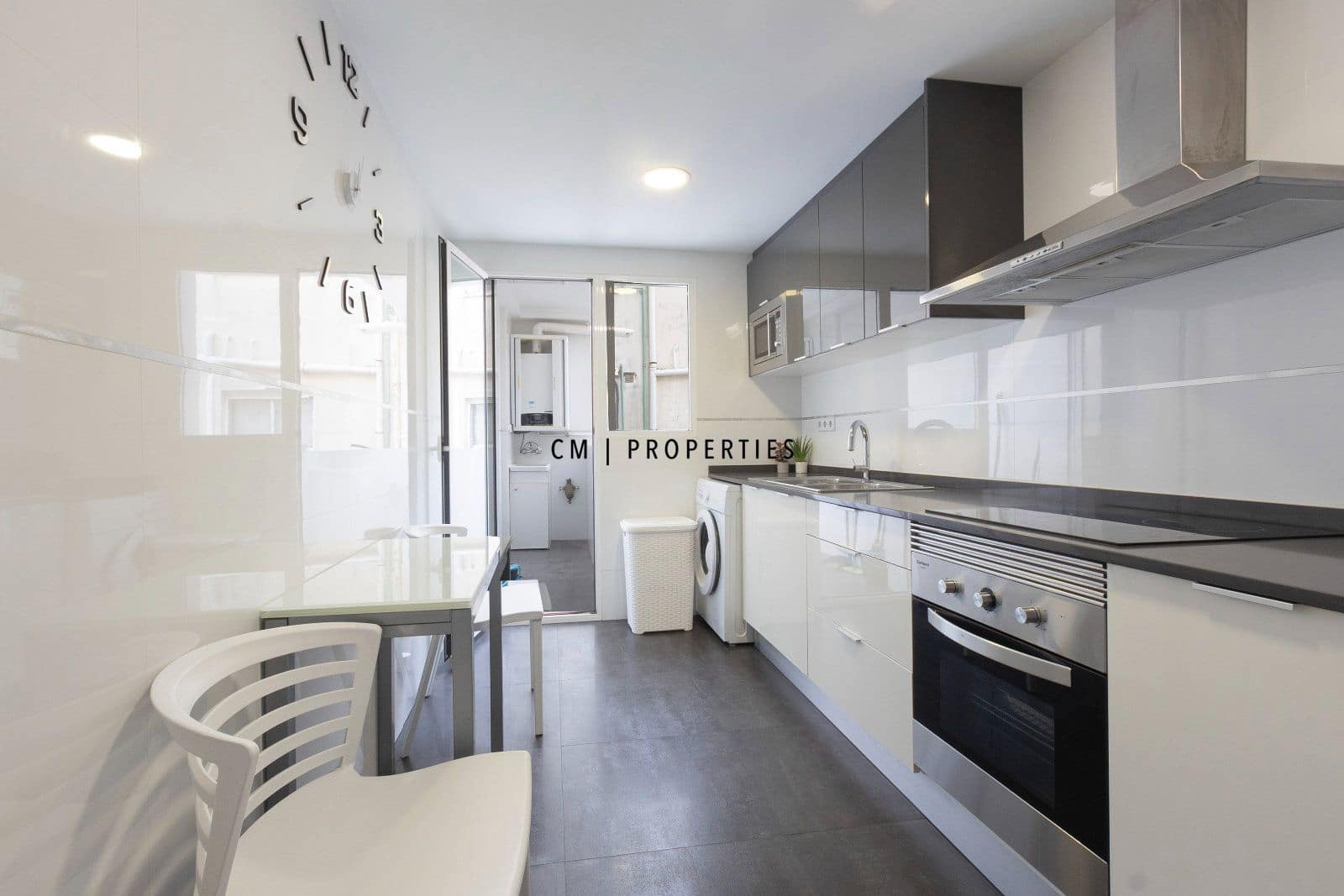 4 soverom Leilighet til leie i Valencia by - € 1 800 (Ref: 9863718)