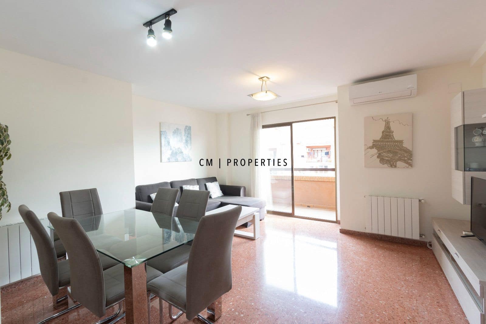 4 soverom Leilighet til leie i Valencia by - € 1 800 (Ref: 9863718)