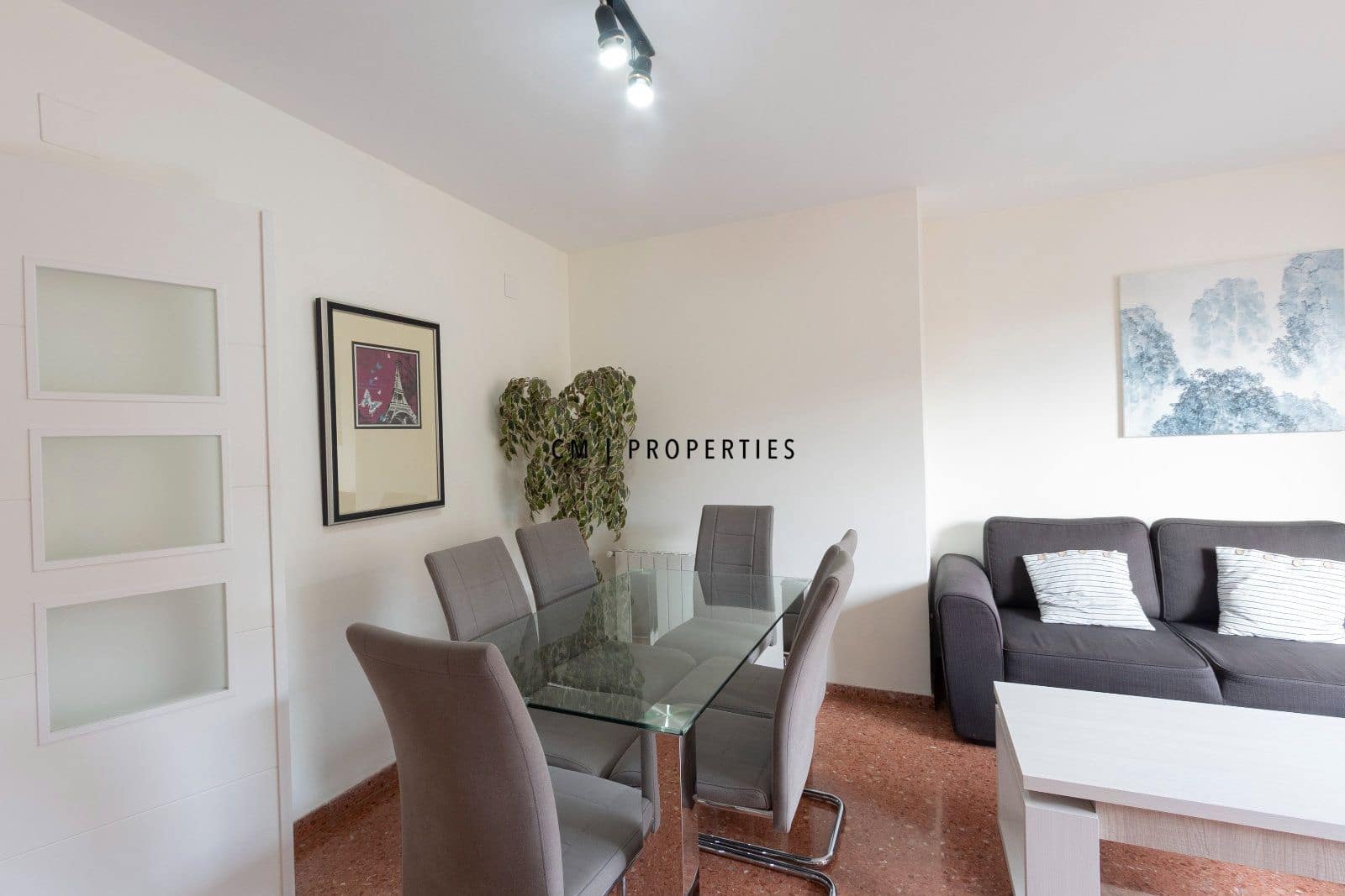 4 soverom Leilighet til leie i Valencia by - € 1 800 (Ref: 9863718)