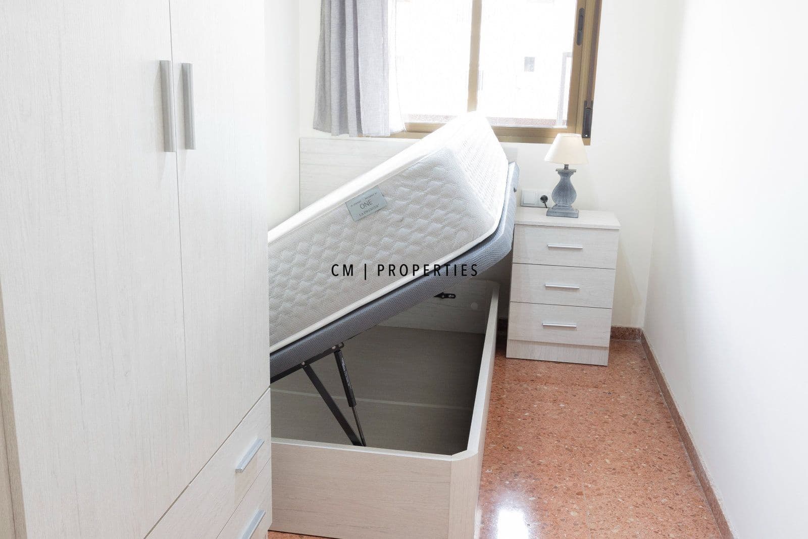 4 soverom Leilighet til leie i Valencia by - € 1 800 (Ref: 9863718)
