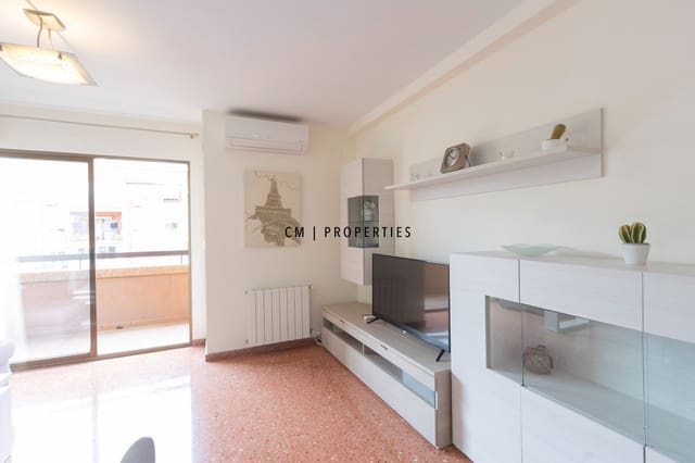 Piso de 4 habitaciones en Jesus, València ciudad en alquiler - 1.800 € (Ref: 9863718)