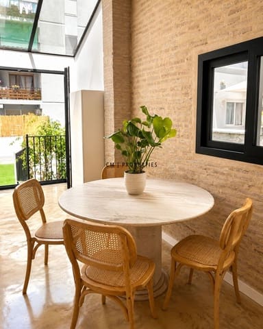 2 quarto Penthouse para arrendar em Valência cidade - 2 800 € (Ref: 9867457)
