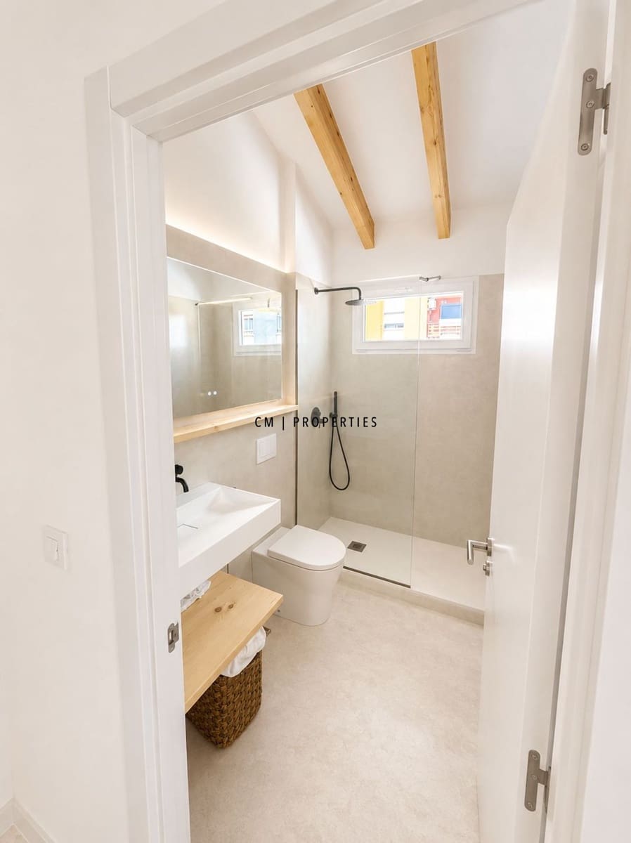2 sypialnia Penthouse do wynajęcia w Miasto Walencja - 2 800 € (Ref: 9867457)
