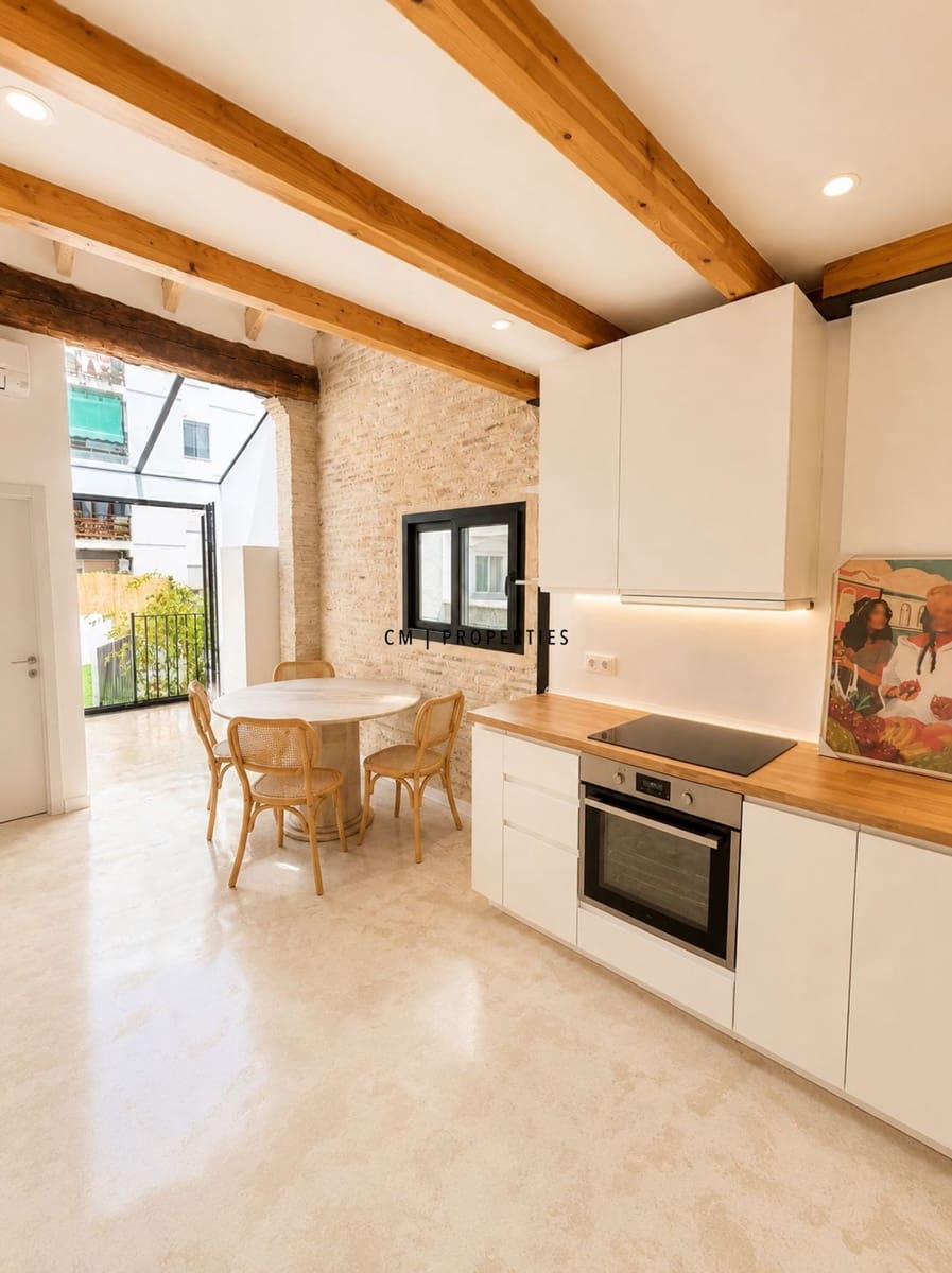 2 sypialnia Penthouse do wynajęcia w Miasto Walencja - 2 800 € (Ref: 9867457)