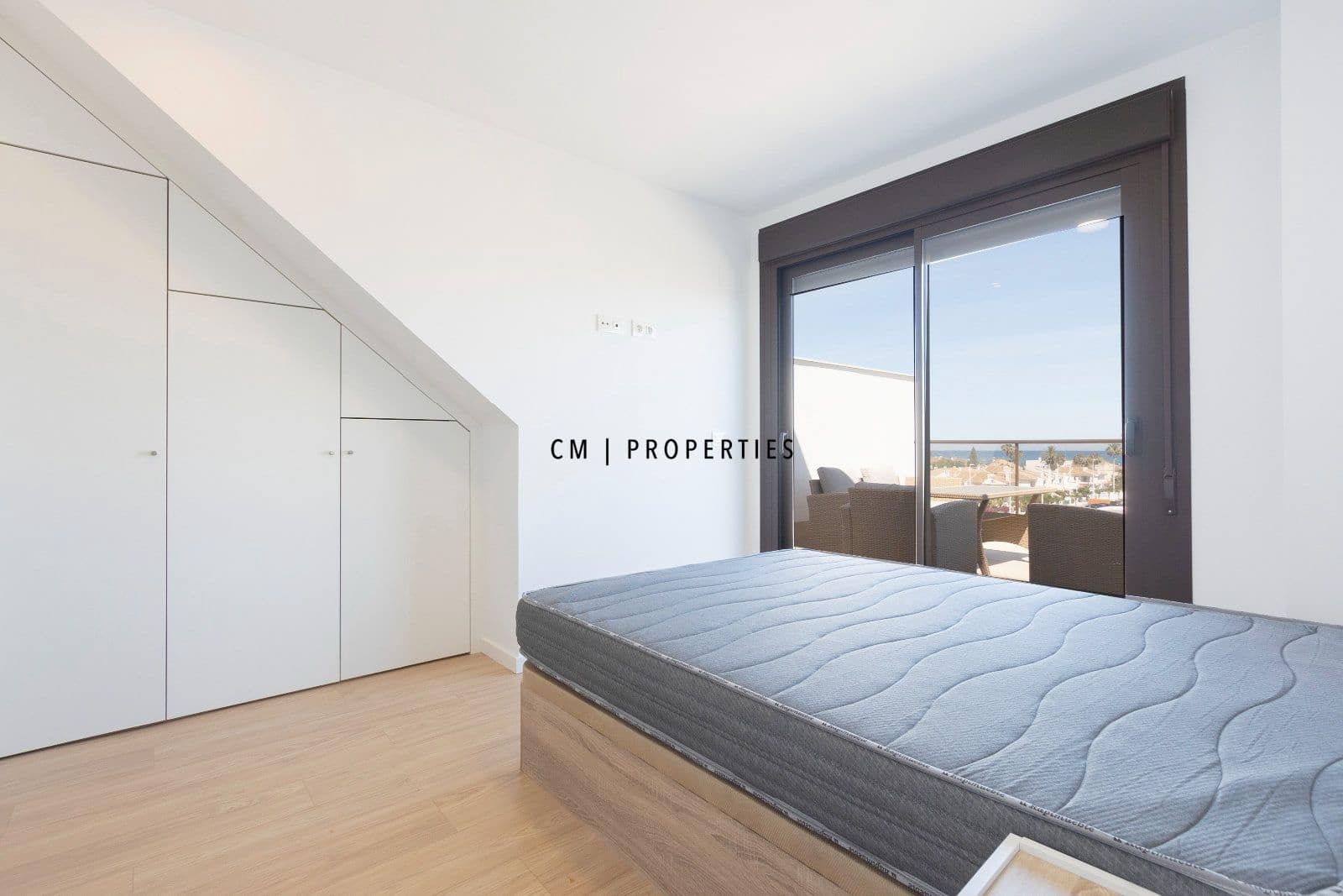 2 sypialnia Penthouse do wynajęcia w Sagunto / Sagunt z basenem garażem - 1 500 € (Ref: 9872400)